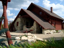 Luxusní kanadský srub pro 11 osob - pronájem Luxusní kanadský srub pro 11 osob k pronájmu