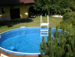 venkovní bazén - chalupa k pronájmu